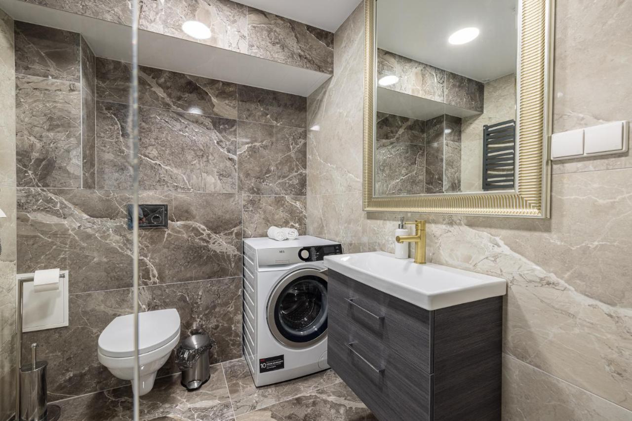 Dharma Stay Apartamentai Su Terasa Ir Vaizdu I Miesta Telšiai エクステリア 写真