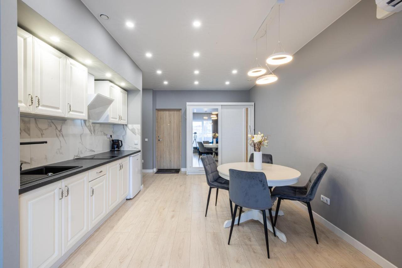 Dharma Stay Apartamentai Su Terasa Ir Vaizdu I Miesta Telšiai エクステリア 写真